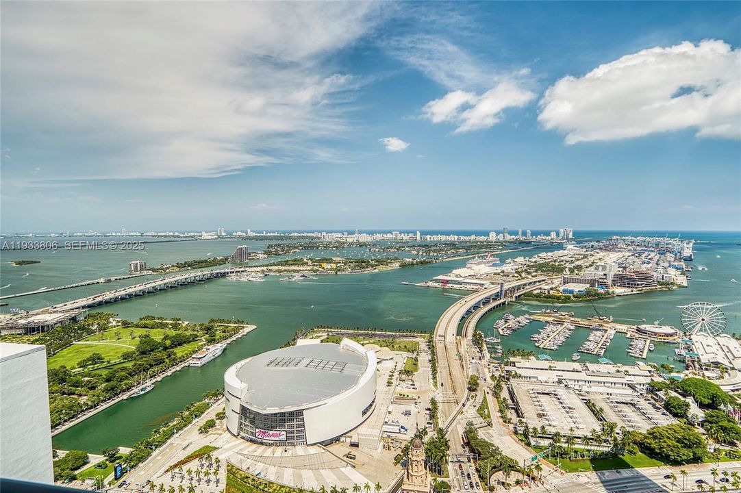 For Sale: $1,710,000 (3 beds, 2 baths, 1230 Square Feet)