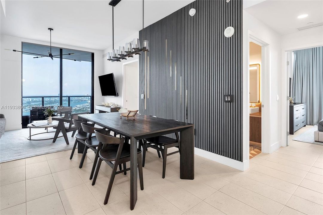 For Sale: $1,710,000 (3 beds, 2 baths, 1230 Square Feet)