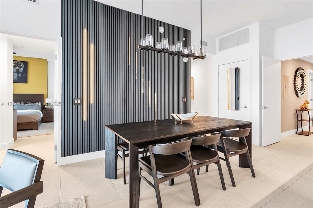 For Sale: $1,710,000 (3 beds, 2 baths, 1230 Square Feet)