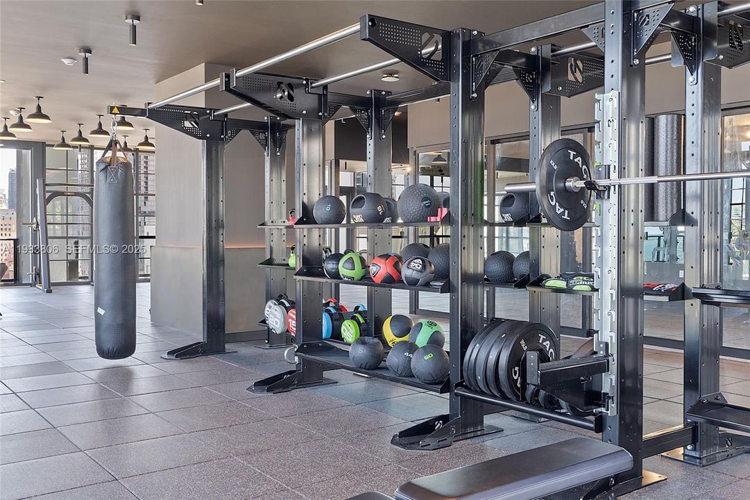 For Sale: $1,710,000 (3 beds, 2 baths, 1230 Square Feet)