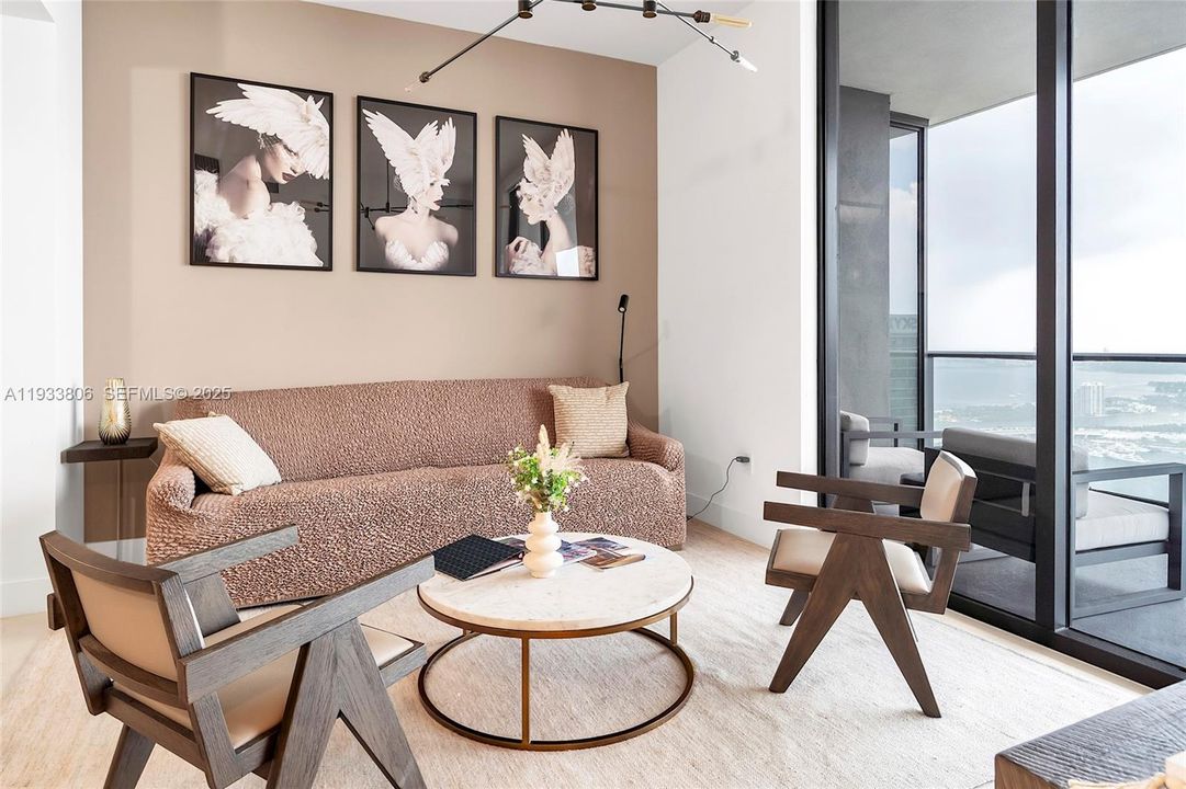 For Sale: $1,710,000 (3 beds, 2 baths, 1230 Square Feet)