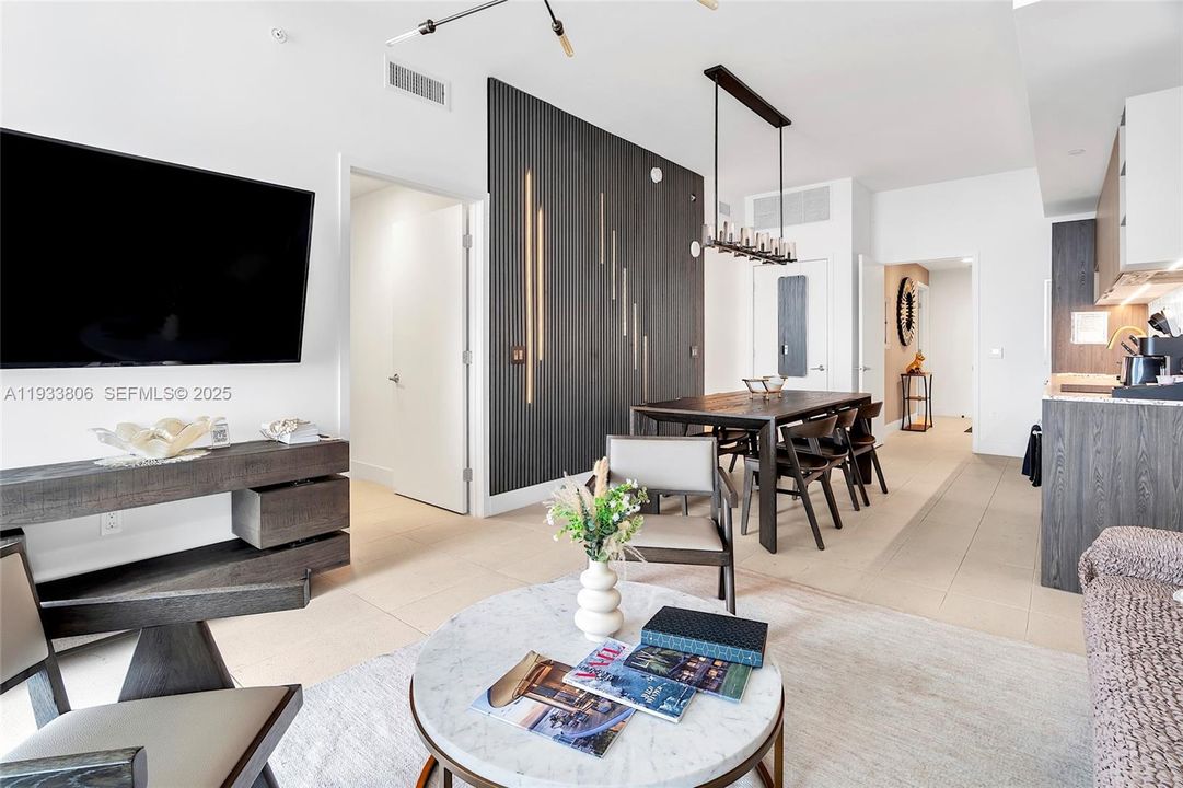 For Sale: $1,710,000 (3 beds, 2 baths, 1230 Square Feet)