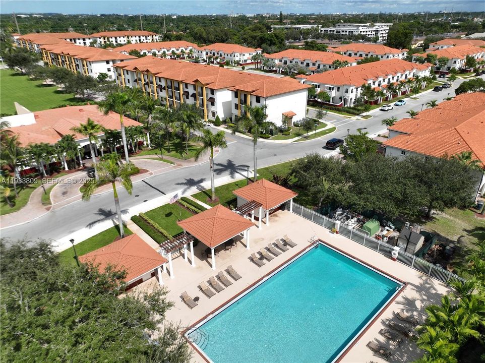 出租: $2,800 (3 贝兹, 2 浴室, 1470 平方英尺)