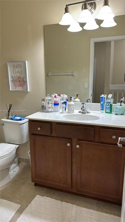 出租: $4,200 (3 贝兹, 2 浴室, 1875 平方英尺)