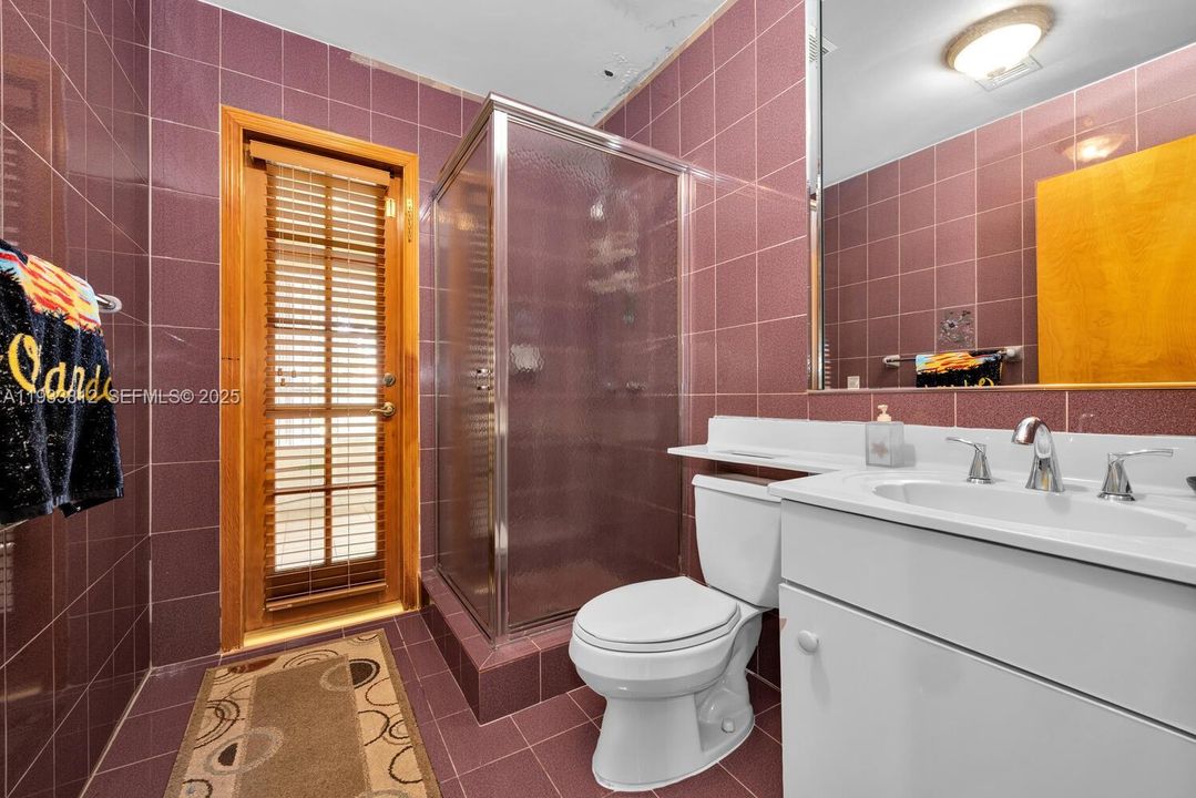 For Sale: $1,000,000 (4 beds, 3 baths, 3182 Square Feet)