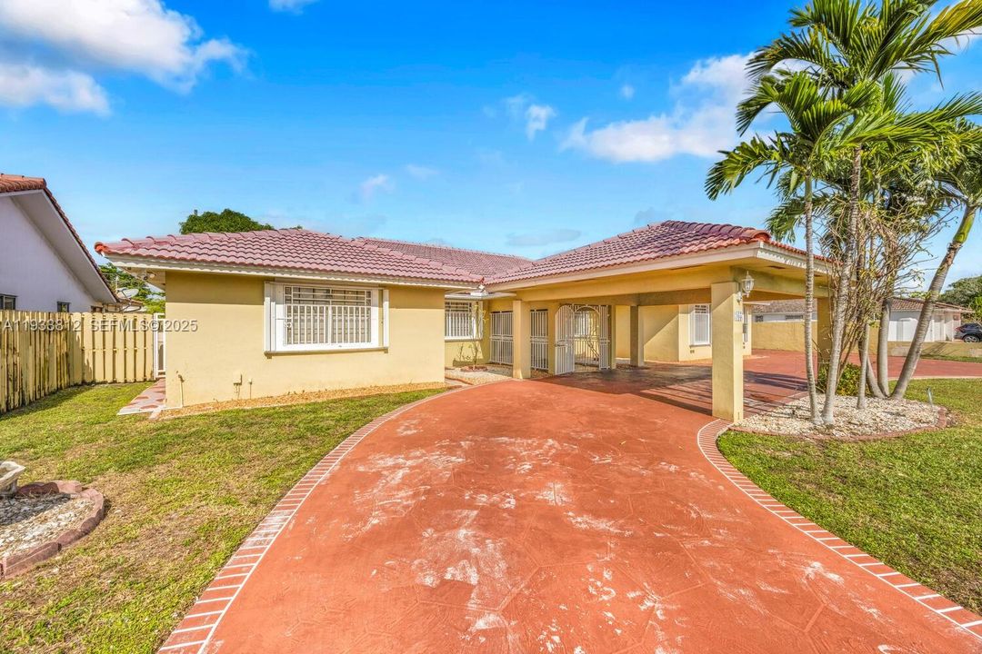 For Sale: $1,000,000 (4 beds, 3 baths, 3182 Square Feet)