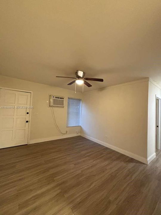 For Rent: $3,200 (3 beds, 2 baths, 1500 Square Feet)