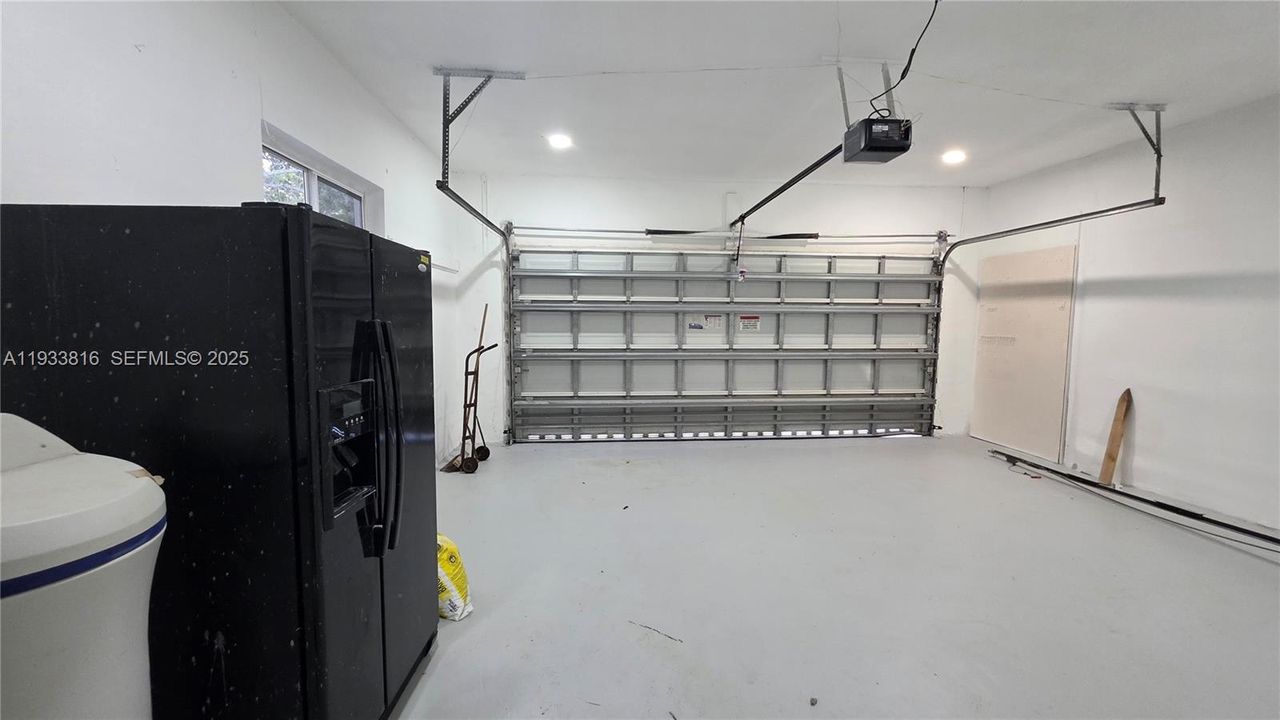 For Rent: $8,500 (4 beds, 3 baths, 2202 Square Feet)