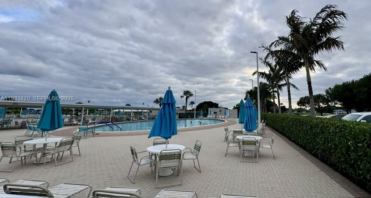 For Sale: $79,000 (2 beds, 2 baths, 880 Square Feet)