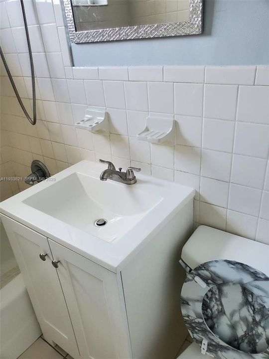 En Venta: $2,400 (2 camas, 1 baños, 1237 Pies cuadrados)