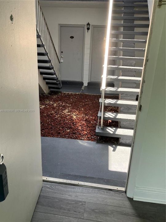 For Rent: $1,800 (1 beds, 1 baths, 594 Square Feet)