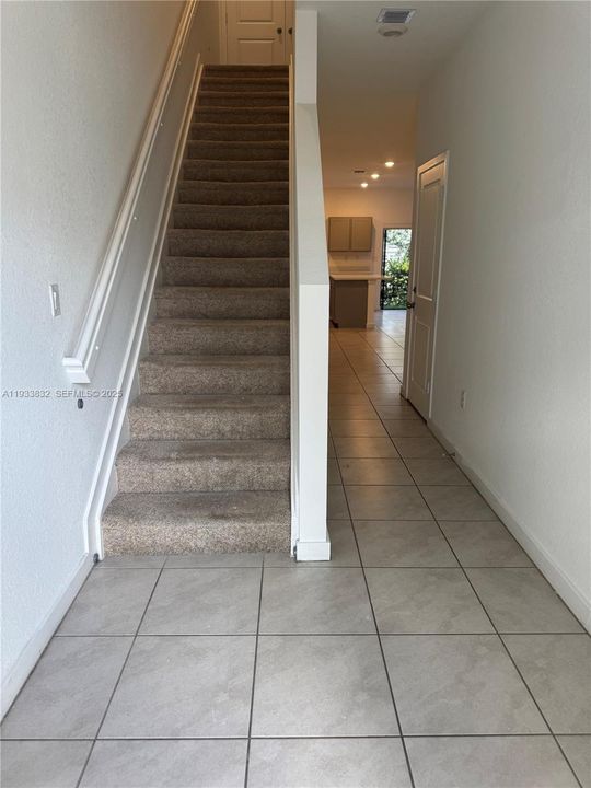 待售: $449,999 (3 贝兹, 2 浴室, 1597 平方英尺)