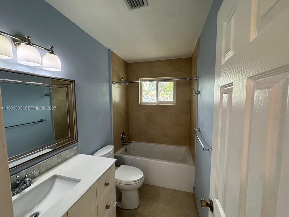 En Renta: $4,000 (3 camas, 2 baños, 1668 Pies cuadrados)