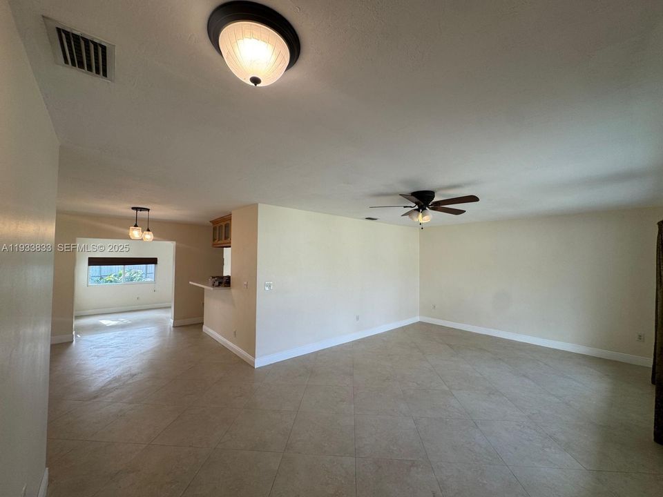 En Renta: $4,000 (3 camas, 2 baños, 1668 Pies cuadrados)