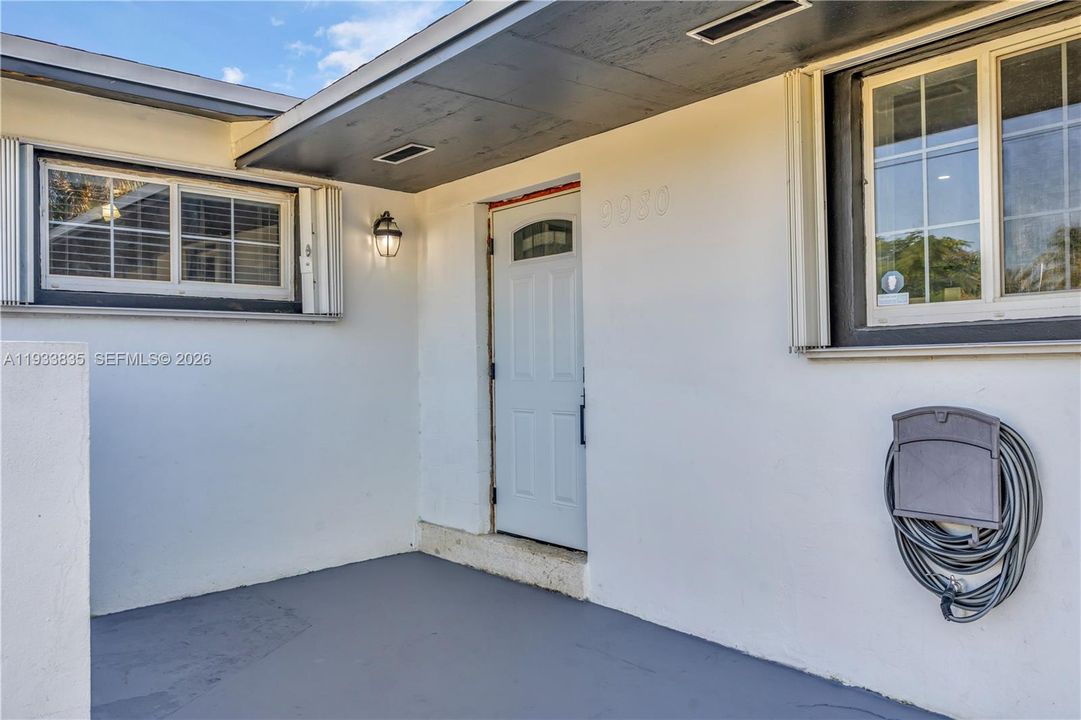 For Sale: $599,999 (3 beds, 2 baths, 1332 Square Feet)