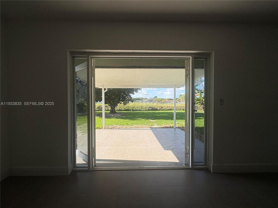 : $599,999 (3 camas, 2 baños, 1332 Pies cuadrados)