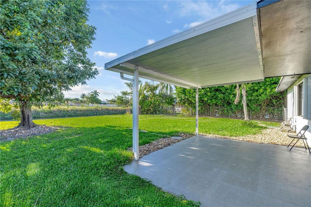 For Sale: $599,999 (3 beds, 2 baths, 1332 Square Feet)