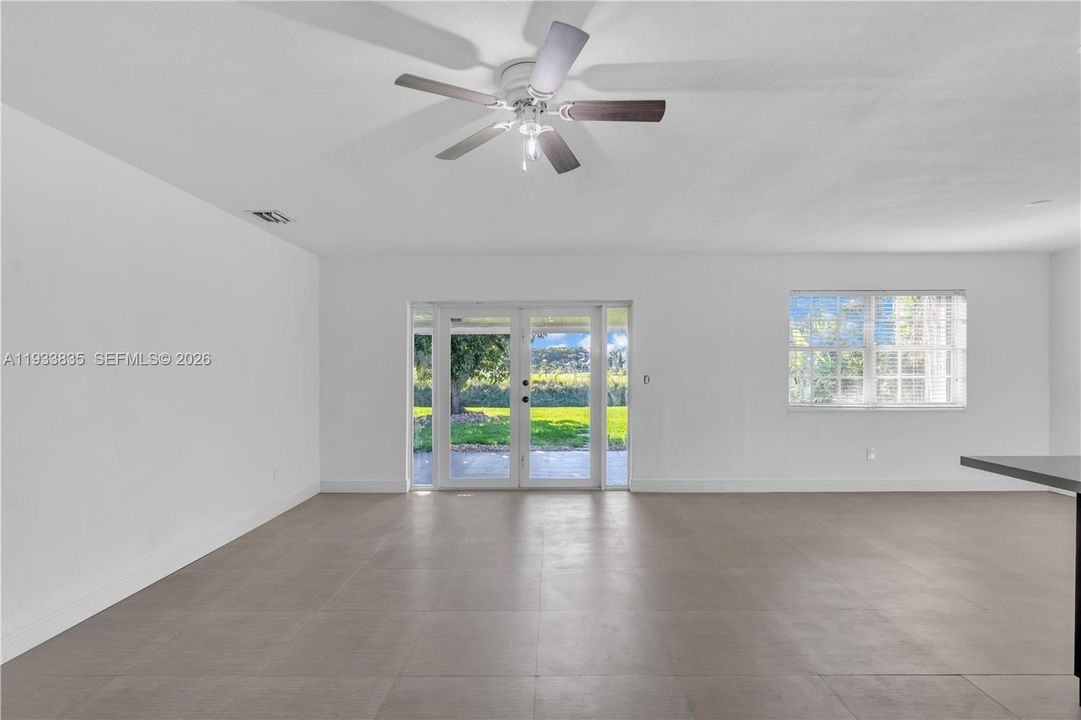 For Sale: $599,999 (3 beds, 2 baths, 1332 Square Feet)