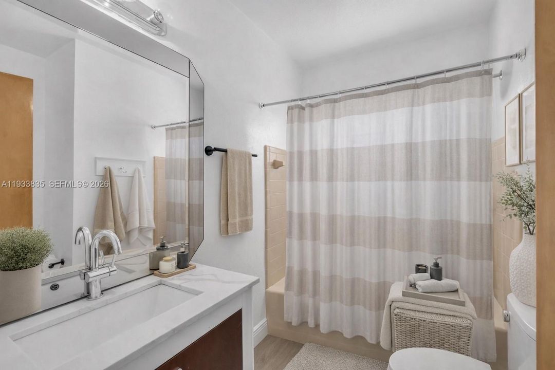 For Sale: $599,999 (3 beds, 2 baths, 1332 Square Feet)