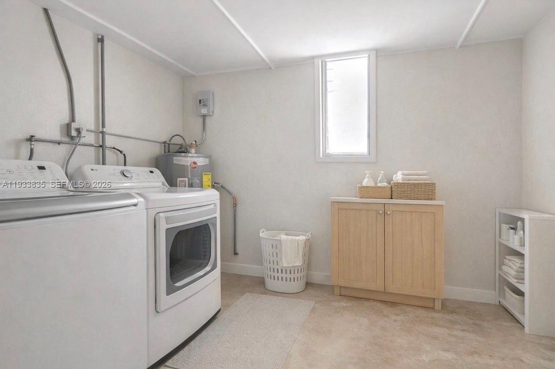 For Sale: $599,999 (3 beds, 2 baths, 1332 Square Feet)