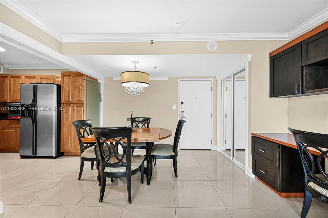 待售: $499,000 (2 贝兹, 2 浴室, 960 平方英尺)