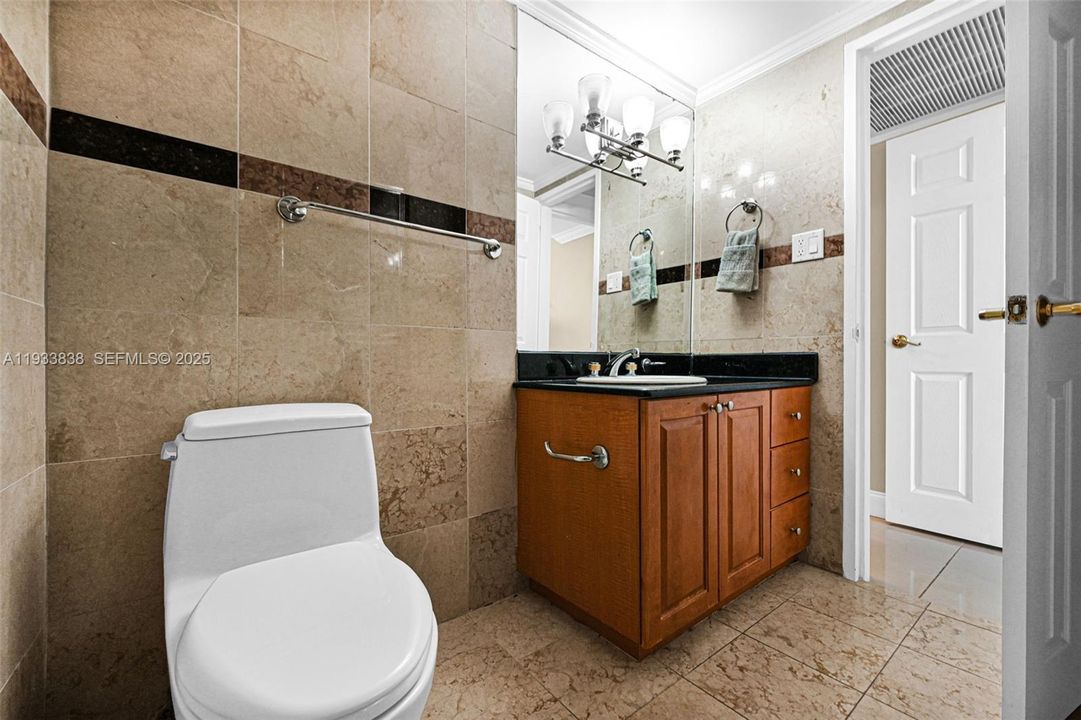 待售: $499,000 (2 贝兹, 2 浴室, 960 平方英尺)