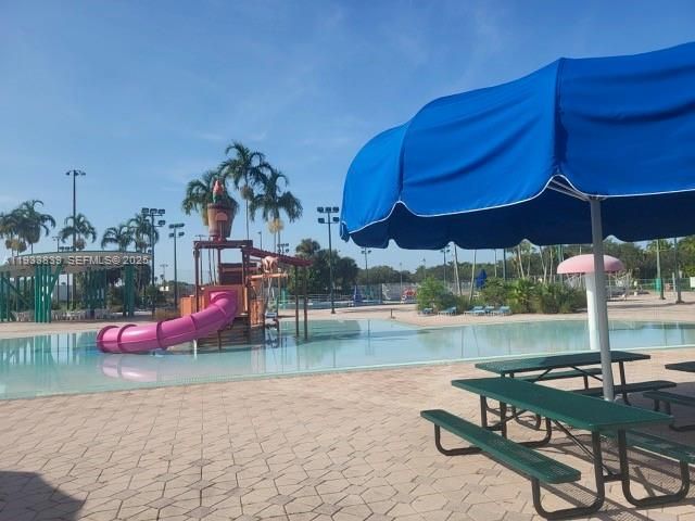 For Sale: $615,000 (3 beds, 2 baths, 1672 Square Feet)