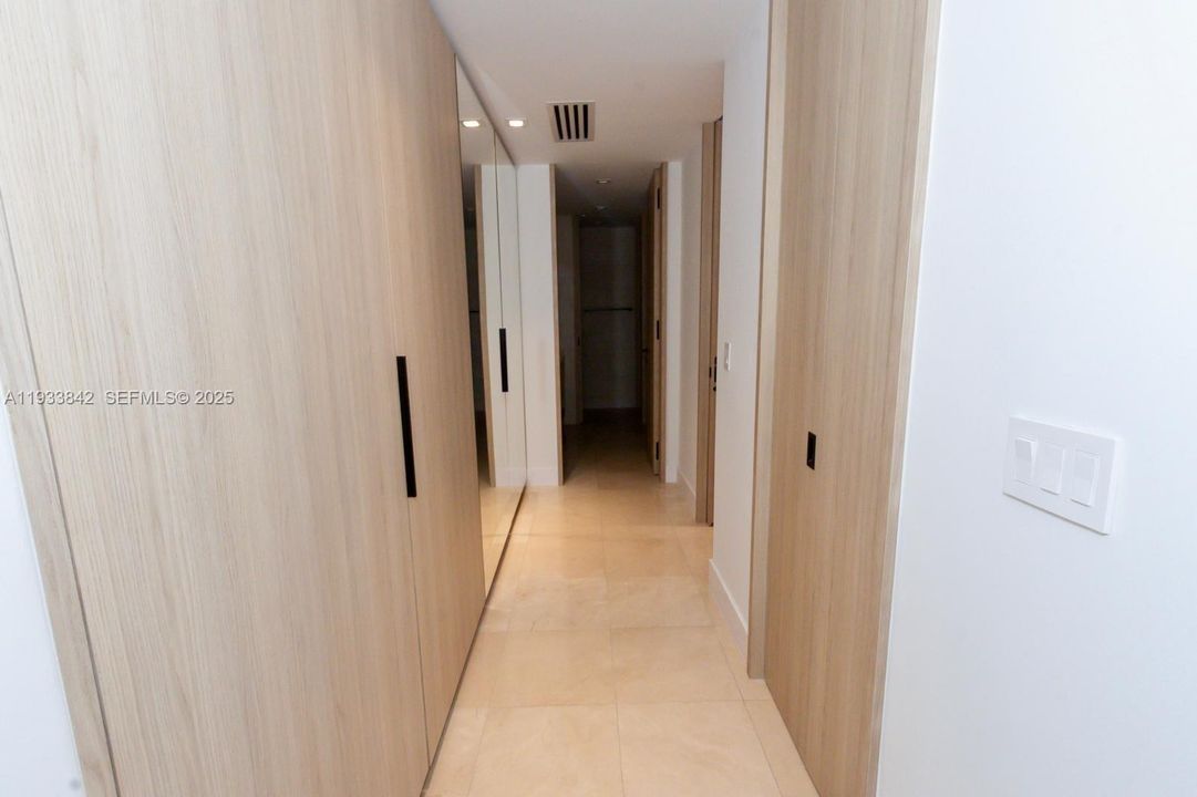 В аренду: $10,500 (2 спален, 2 ванн, 1532 Квадратных фут)