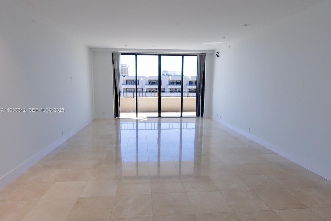 В аренду: $10,500 (2 спален, 2 ванн, 1532 Квадратных фут)