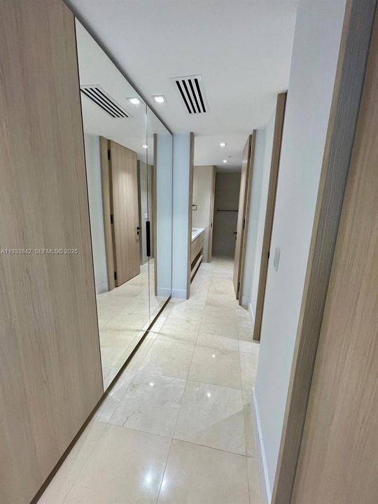 В аренду: $10,500 (2 спален, 2 ванн, 1532 Квадратных фут)