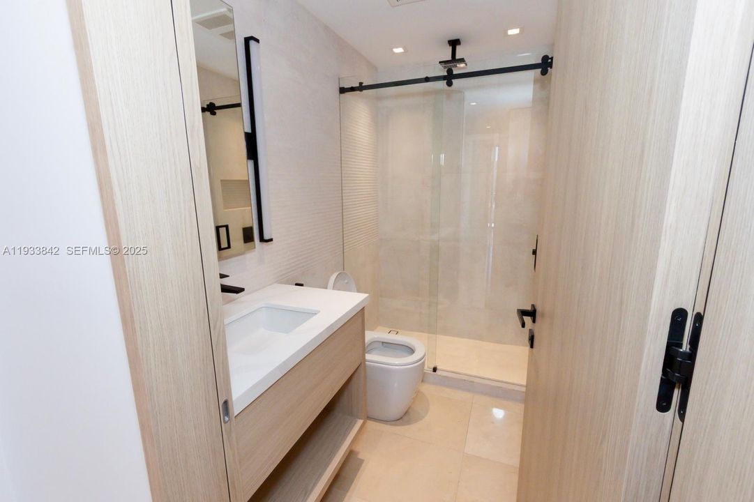 В аренду: $10,500 (2 спален, 2 ванн, 1532 Квадратных фут)