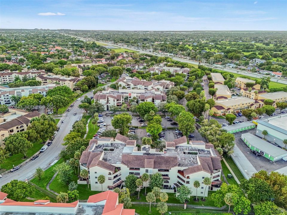 На продажу: $375,000 (2 спален, 2 ванн, 1200 Квадратных фут)