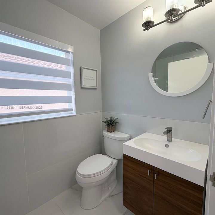 На продажу: $599,995 (4 спален, 2 ванн, 1477 Квадратных фут)