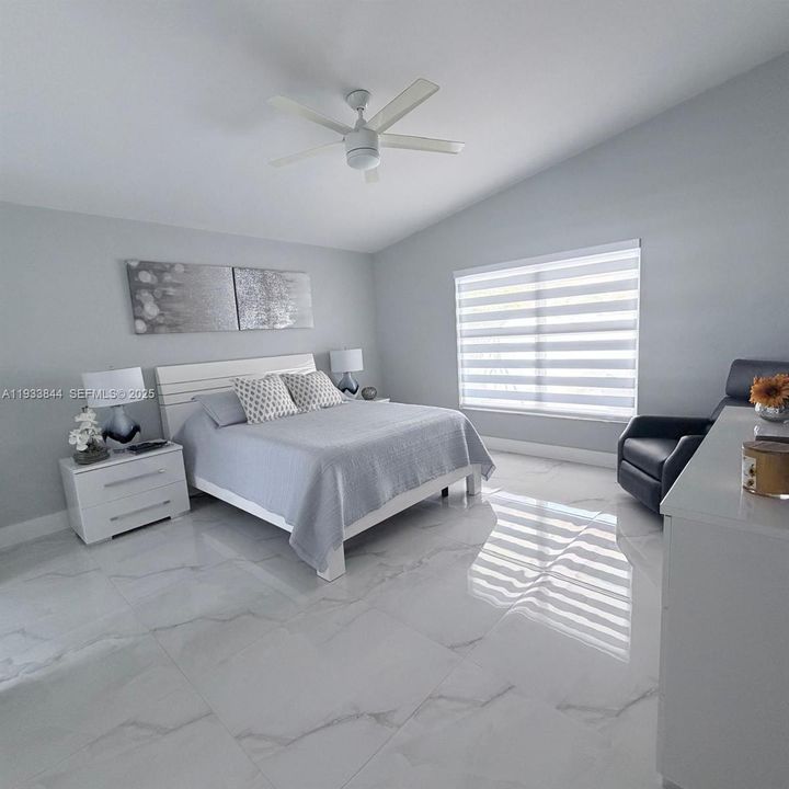 На продажу: $599,995 (4 спален, 2 ванн, 1477 Квадратных фут)