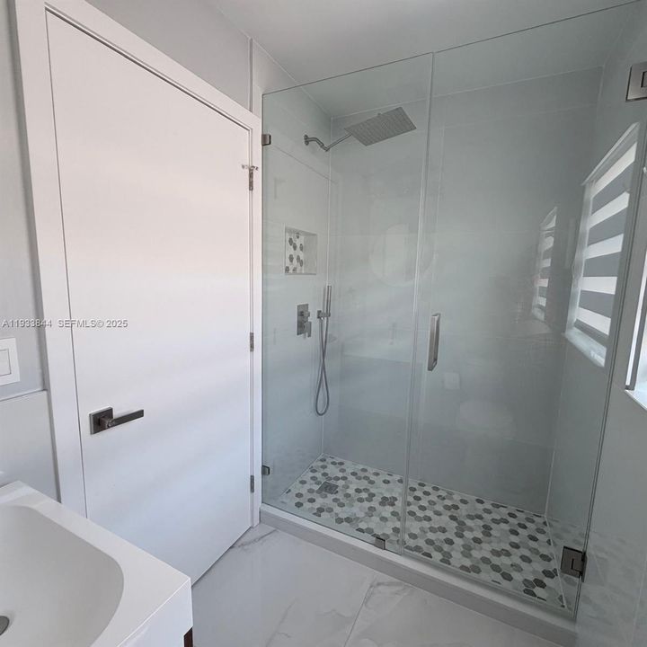 На продажу: $599,995 (4 спален, 2 ванн, 1477 Квадратных фут)