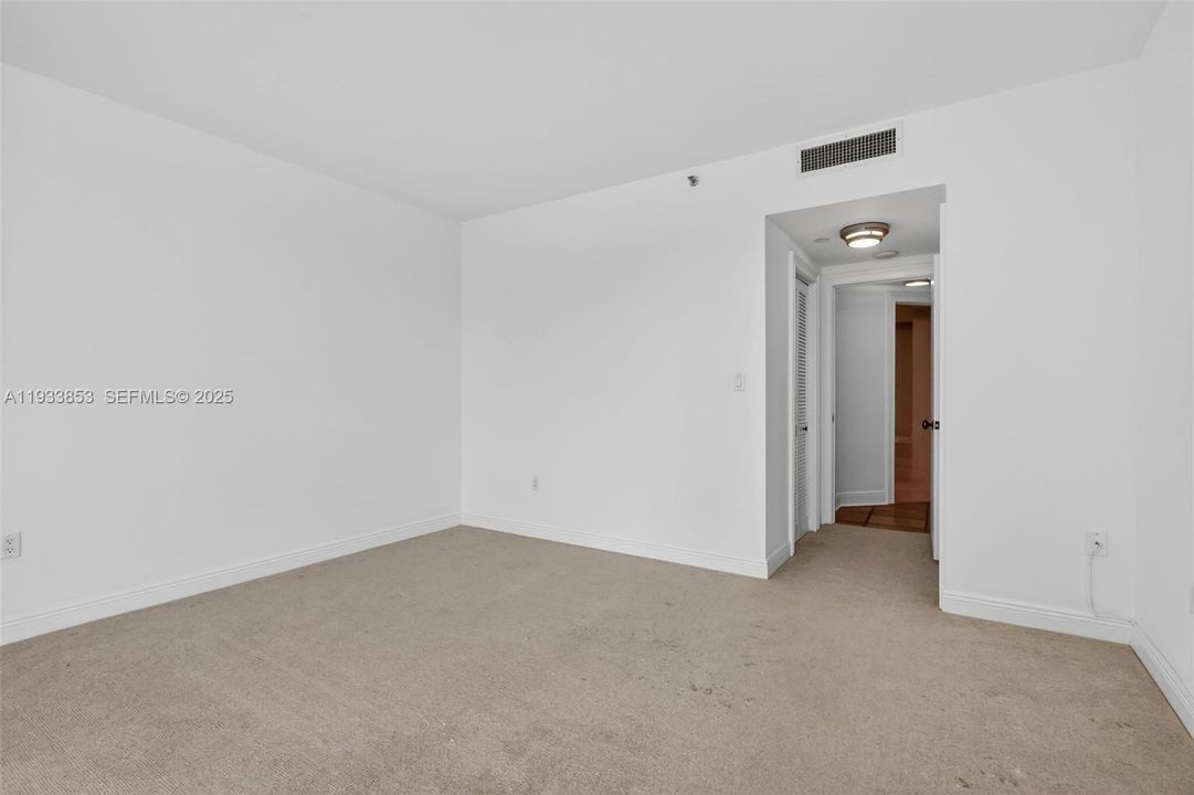 En Venta: $895,000 (2 camas, 2 baños, 2120 Pies cuadrados)