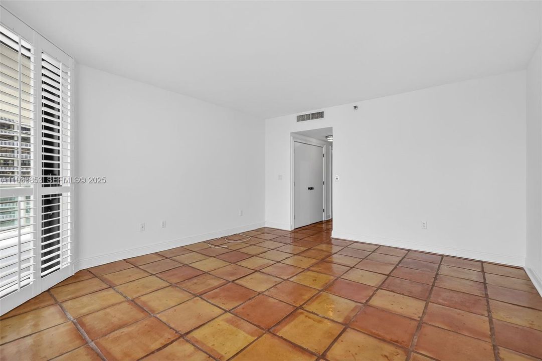 En Venta: $895,000 (2 camas, 2 baños, 2120 Pies cuadrados)