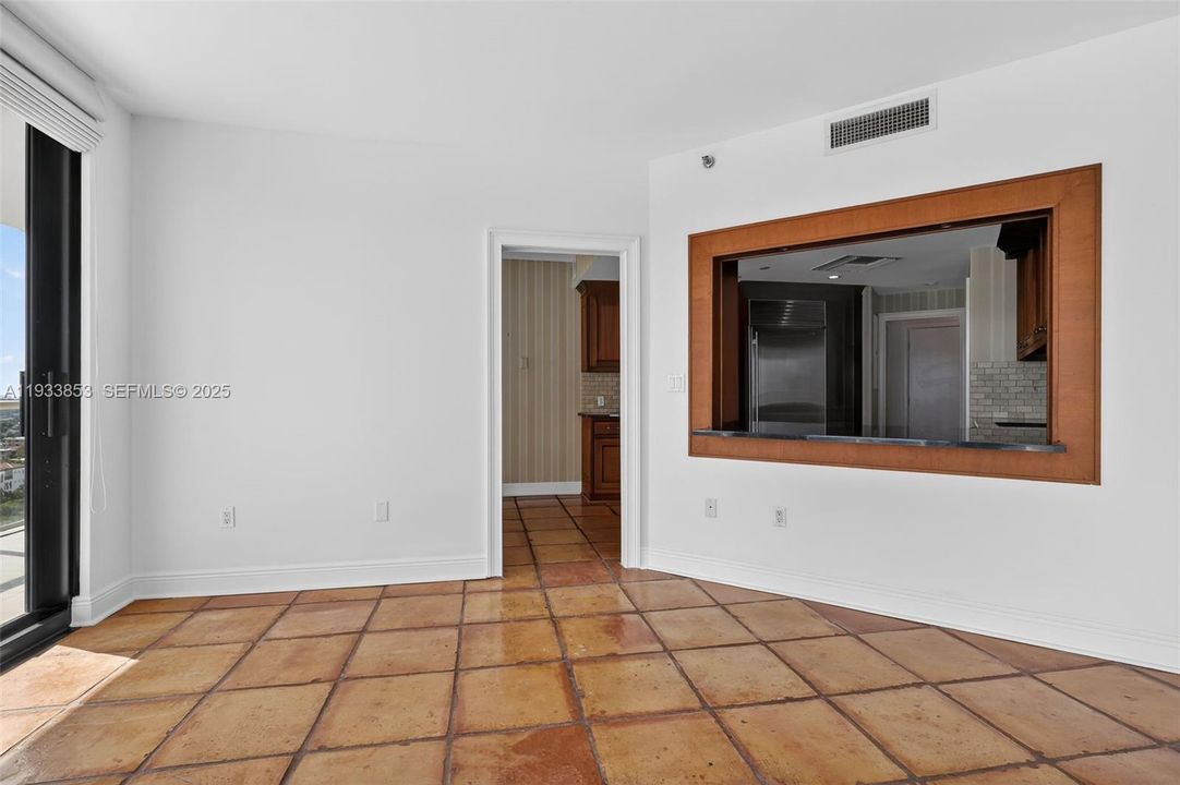 En Venta: $895,000 (2 camas, 2 baños, 2120 Pies cuadrados)