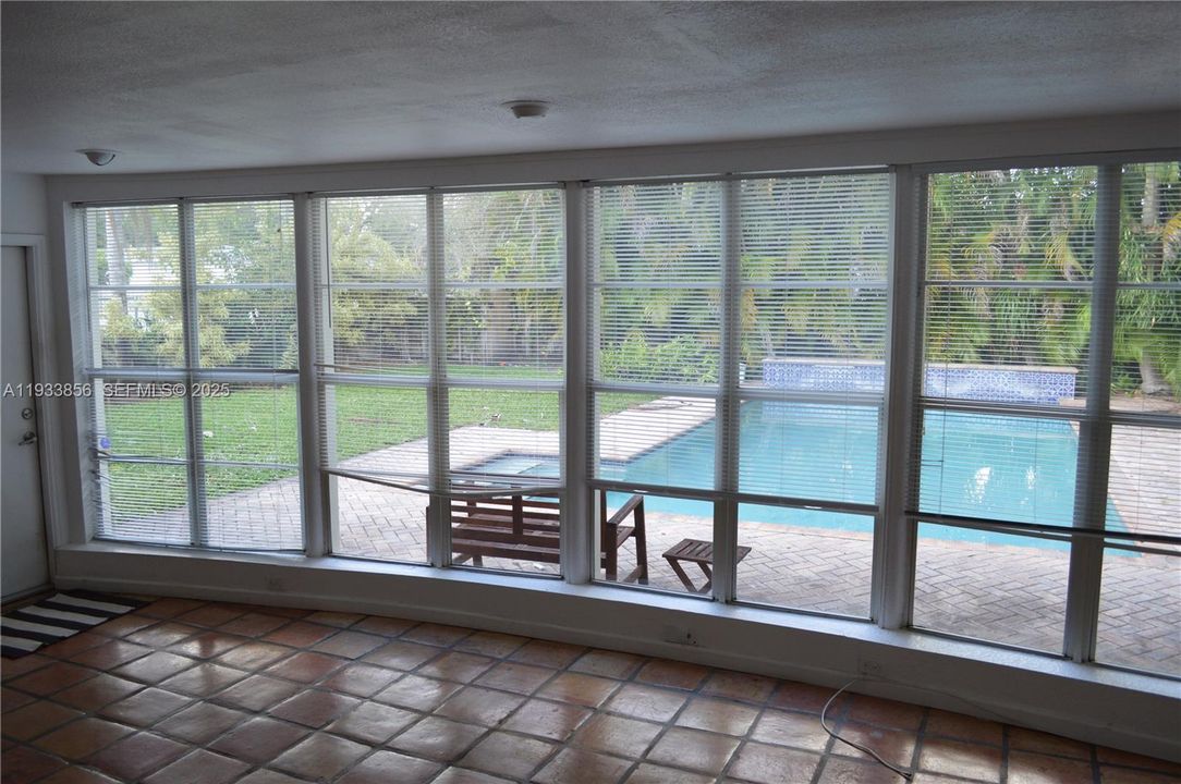 For Rent: $4,750 (2 beds, 2 baths, 1814 Square Feet)