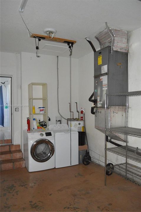 For Rent: $4,750 (2 beds, 2 baths, 1814 Square Feet)