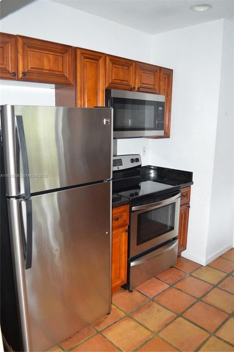 For Rent: $4,750 (2 beds, 2 baths, 1814 Square Feet)