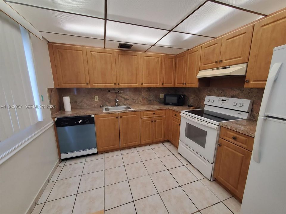 En Venta: $159,000 (2 camas, 2 baños, 1166 Pies cuadrados)