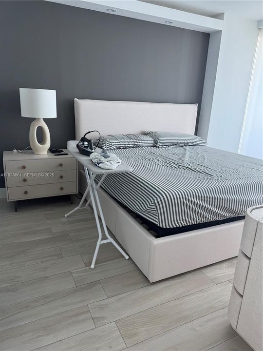 For Rent: $5,500 (2 beds, 2 baths, 1095 Square Feet)