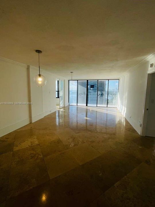 出租: $2,800 (2 贝兹, 2 浴室, 1229 平方英尺)