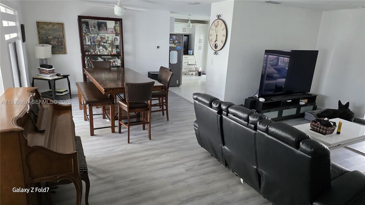 For Rent: $2,800 (2 beds, 2 baths, 1611 Square Feet)