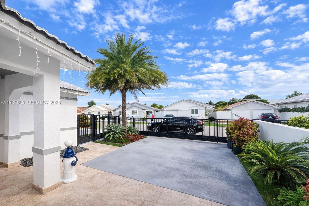 На продажу: $535,000 (3 спален, 2 ванн, 1180 Квадратных фут)