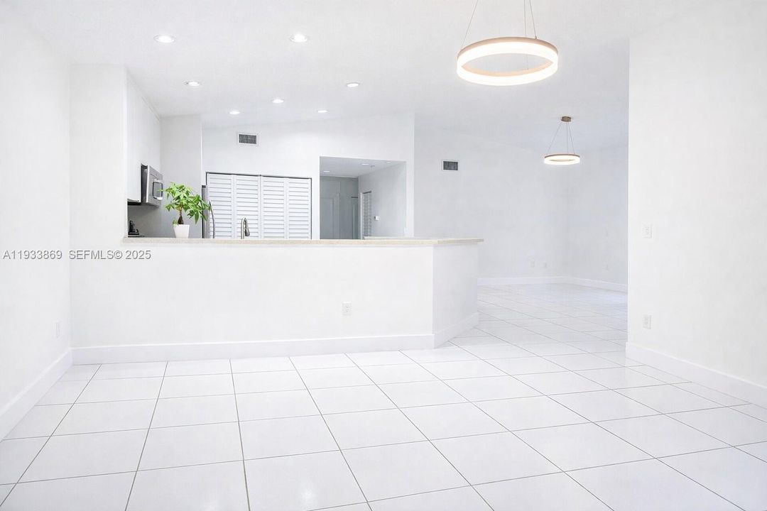 На продажу: $535,000 (3 спален, 2 ванн, 1180 Квадратных фут)