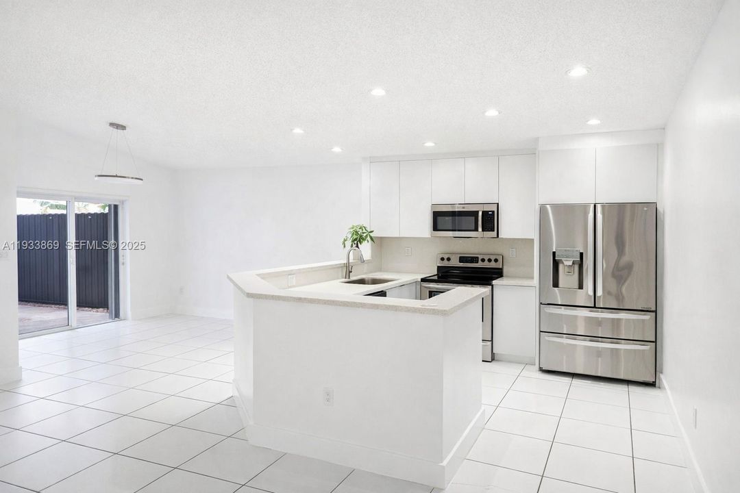 На продажу: $535,000 (3 спален, 2 ванн, 1180 Квадратных фут)