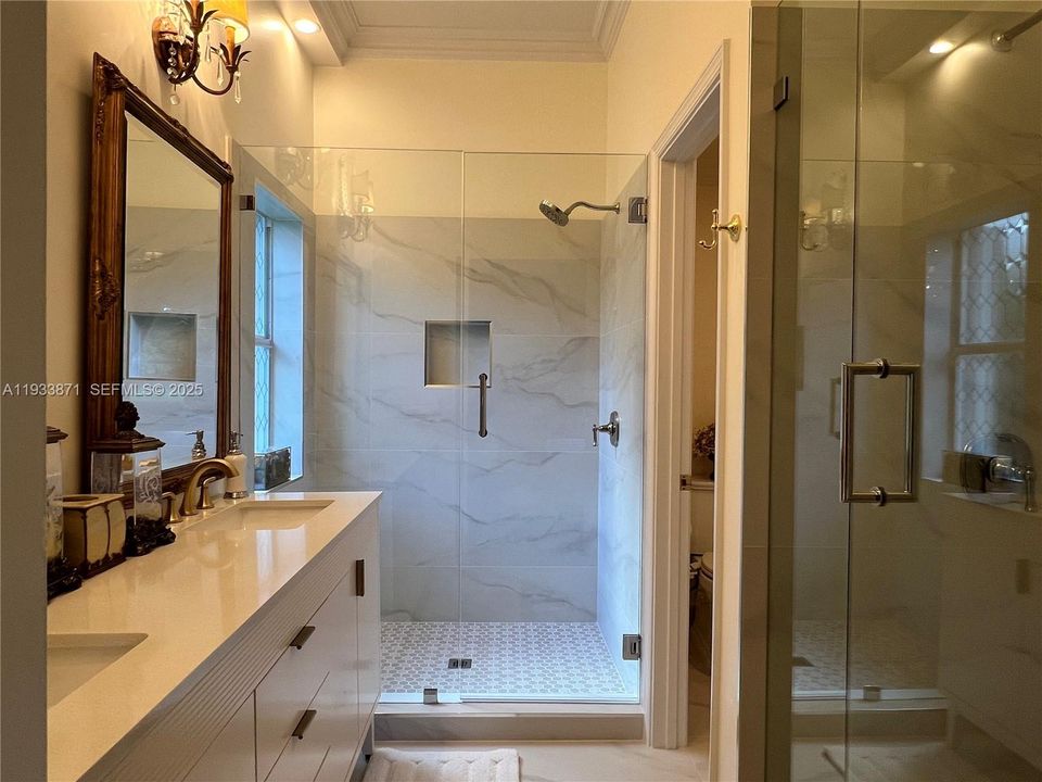 出租: $5,800 (4 贝兹, 2 浴室, 2116 平方英尺)