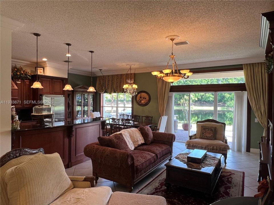 出租: $5,800 (4 贝兹, 2 浴室, 2116 平方英尺)